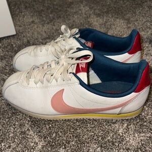 Nike Women's Sneakers - White, Pink, Red, Blue